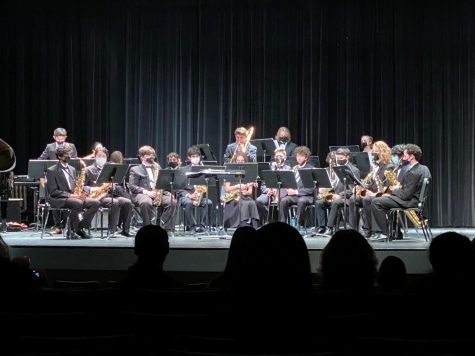 Green Hopes Jazz Band performs at their concert last Wednesday.