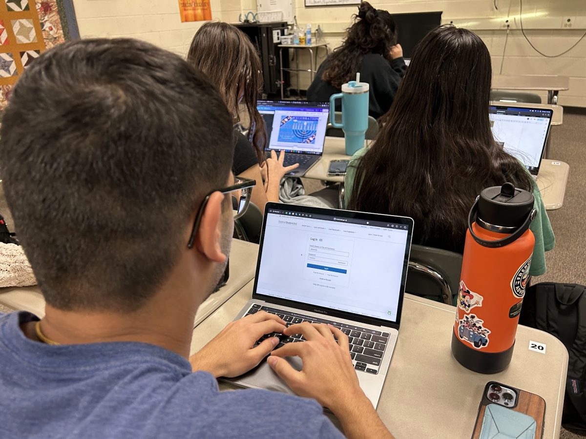 As the FAFSA gets ready to launch, seniors are already looking into the new and improved application and creating their FAFSA IDs.