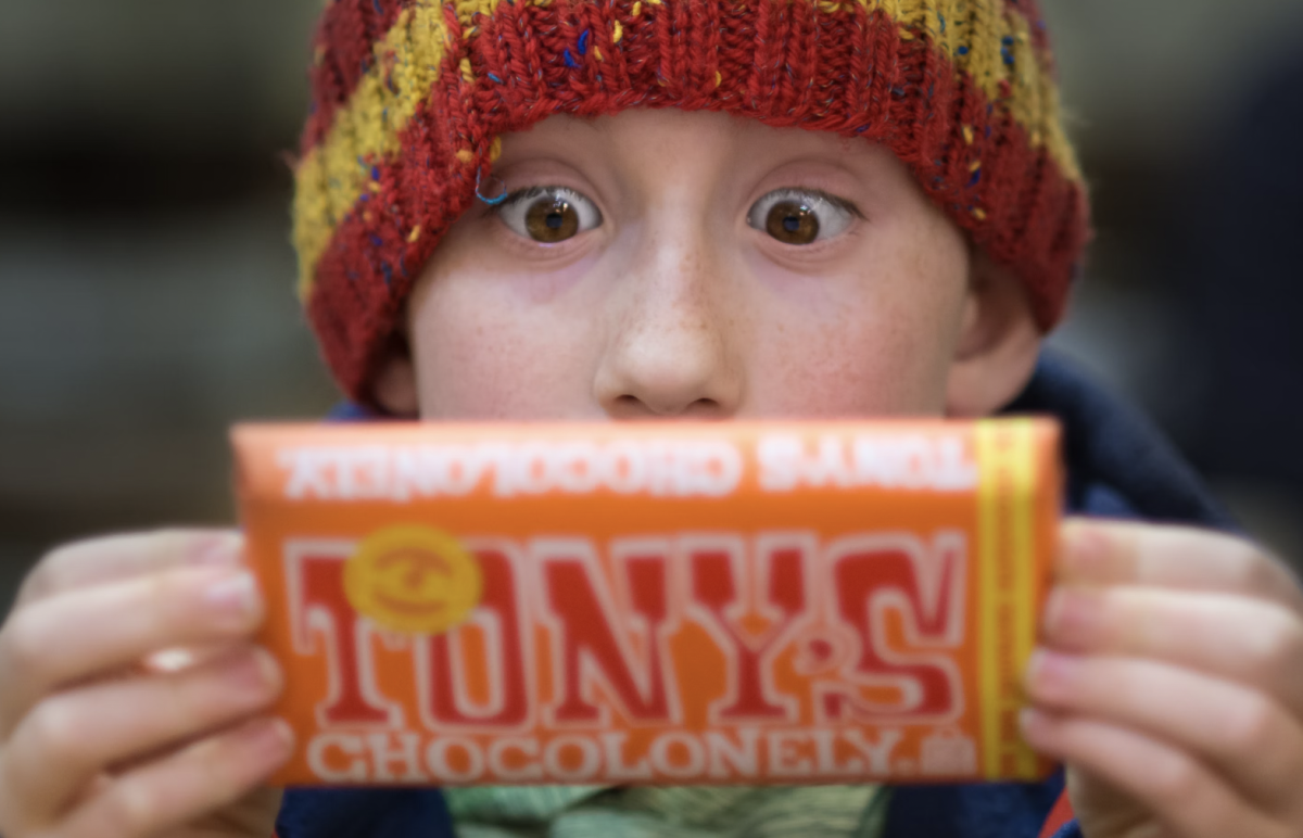 An event that was marketed as an immersive Willy Wonka experience for children ends up disappointing many attendees in an event at Glasgow, Scotland. Many criticized the use of an AI-generated photo that over-exaggerated what the event actually looked like. Photo used with permission from Pete Wright via Unsplash. 