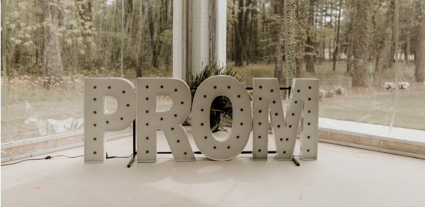 Prom is a tradition that many high schoolers look forward to all year! Photo used with permission from Hannah Busing via Unsplash.