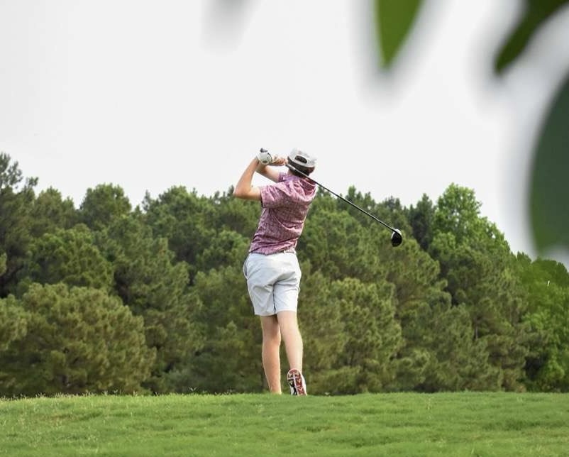 Recently recruited Bear Flynn Lewis tees off with a pure swing. Photo used with permission from Flynn Lewis.