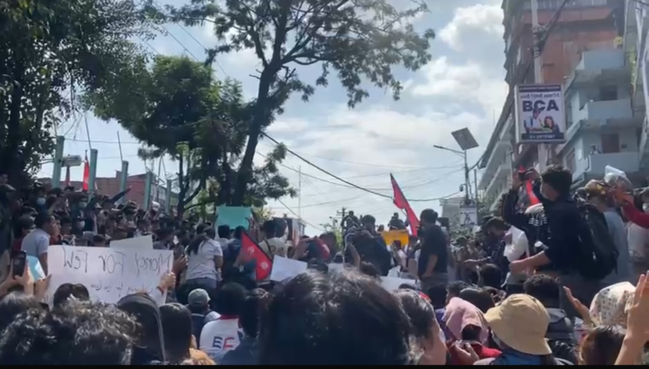 Protest took place starting at Maitighar, a protest hub, but quickly turned from peaceful to violent. Photo used with permission from Prashanna Thapa.