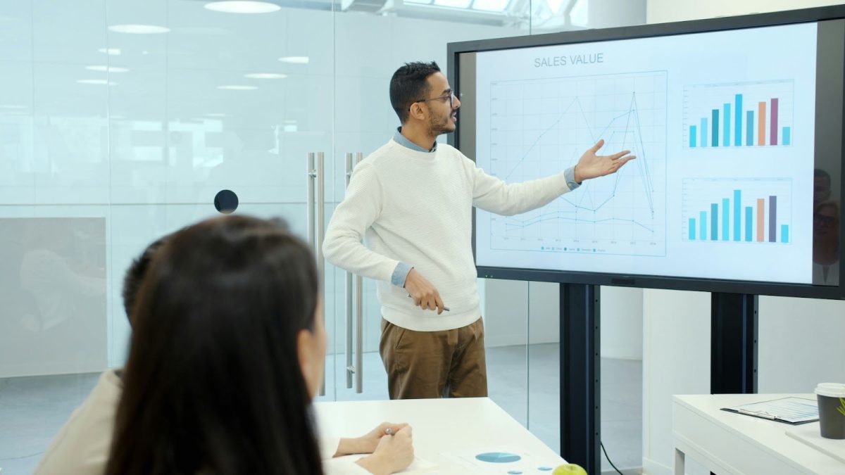 Some businesses have begun to use AI to advertise their products, however, critics have brought up a number of concerns regarding the ethics and reliability of this development. Photo created by Luke Nystrom using Canva