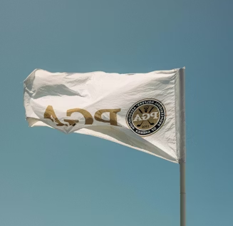 A PGA flag at Kiawah Island, South Carolina. Photo taken by Andrew Shelly on Unsplash.