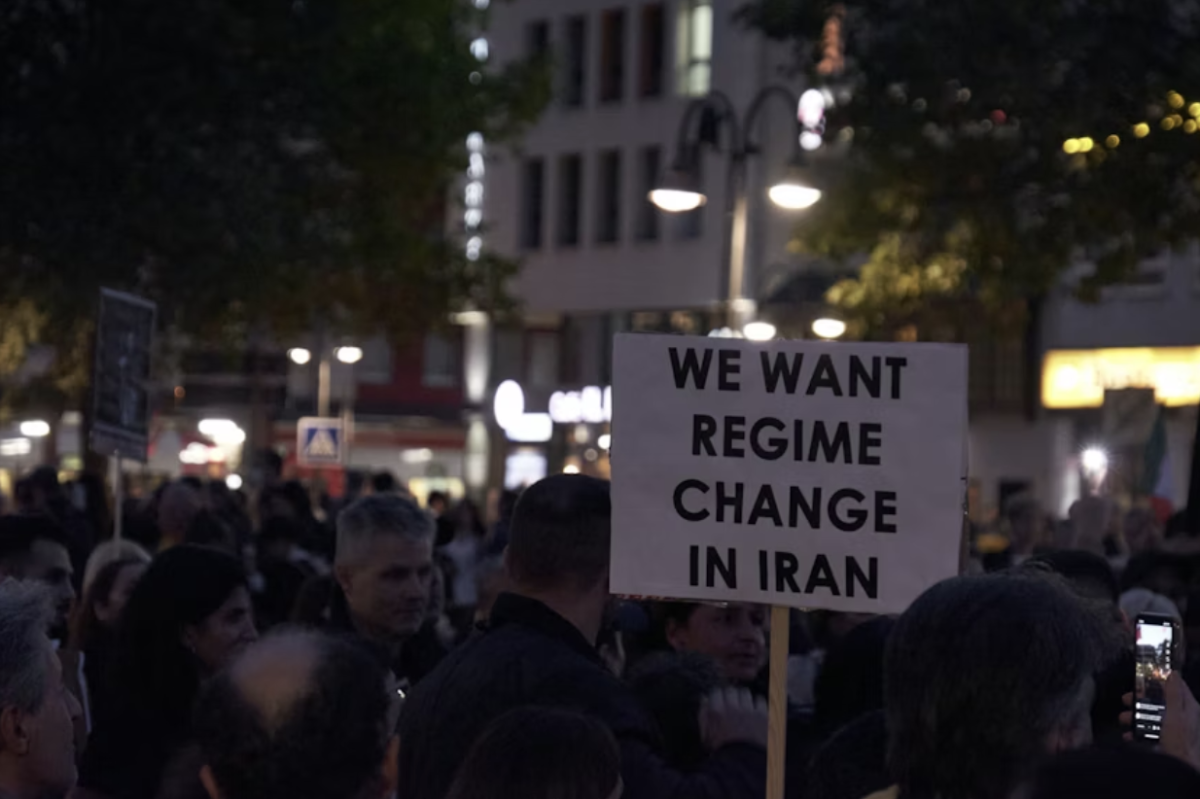 One of many protests calling for regime change in Iran could finally happen after the death of Supreme Leader, Ali Khamenei. Photo taken by Kevin Martin Jose, free use with Unsplash.