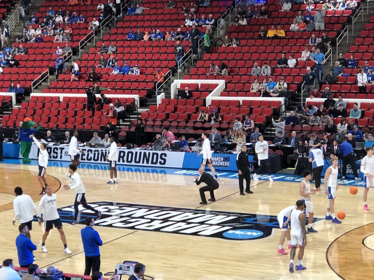 A photo of the UConn vs Florida march madness game in 2025. 