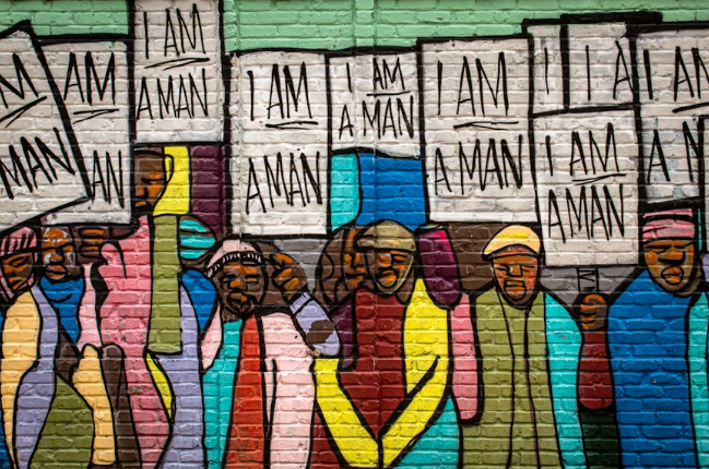 This mural depicts the “I AM A MAN” protest, a crucial moment in the Civil Rights Movement, where black sanitation workers went on strike and took to the streets to protest terrible conditions in Memphis. Unfortunately in Memphis, civil rights come under threat once again. Photo taken by Joshua J Cotton, usage under Unsplash.