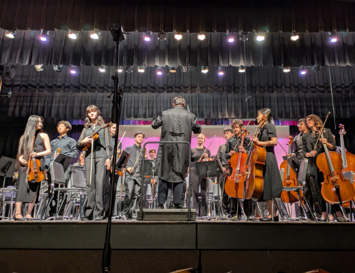 The GH Philharmonic club performed their pieces at the Orchestra Spring Concert on May 21. 